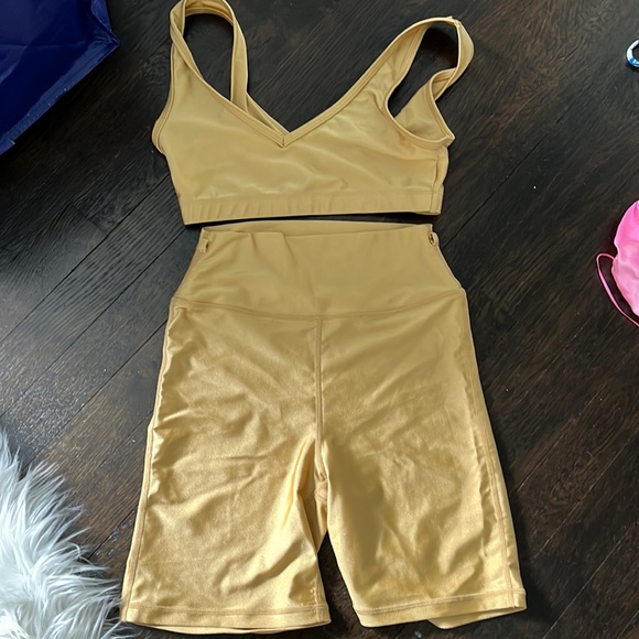 WeWoreWhat Pants - Gold athletic set, missing chain